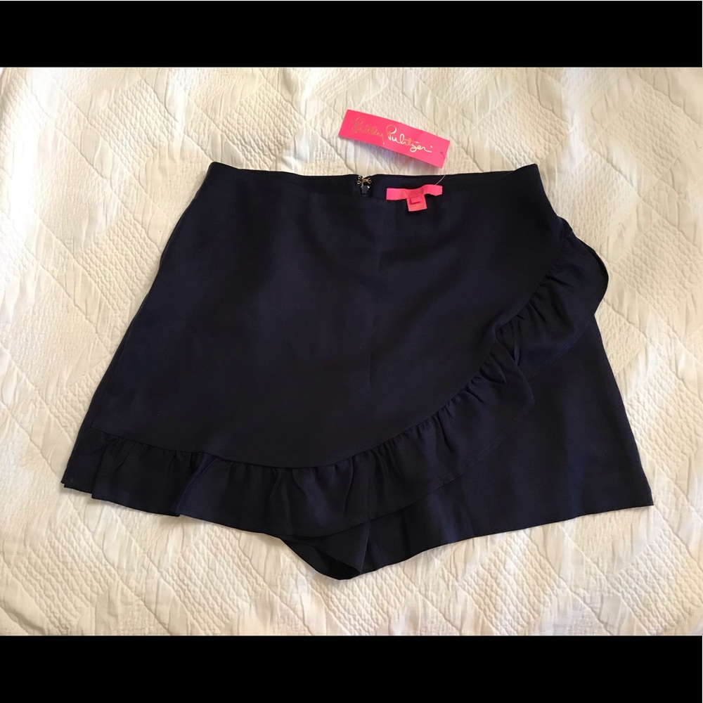 Lilly Pulitzer • Navy Faye Skort • Size 8
